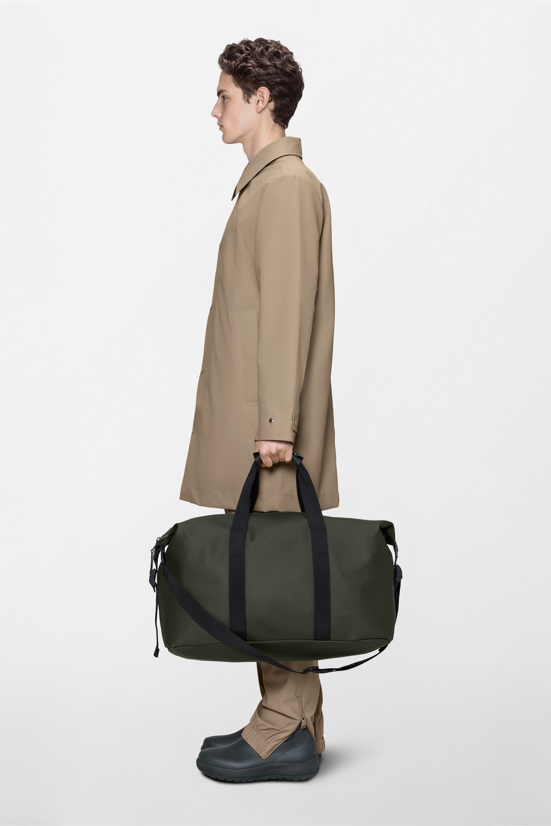 RAINS Hilo Weekend Bag Green 36L H27 x D26 x W52 cm Weekender