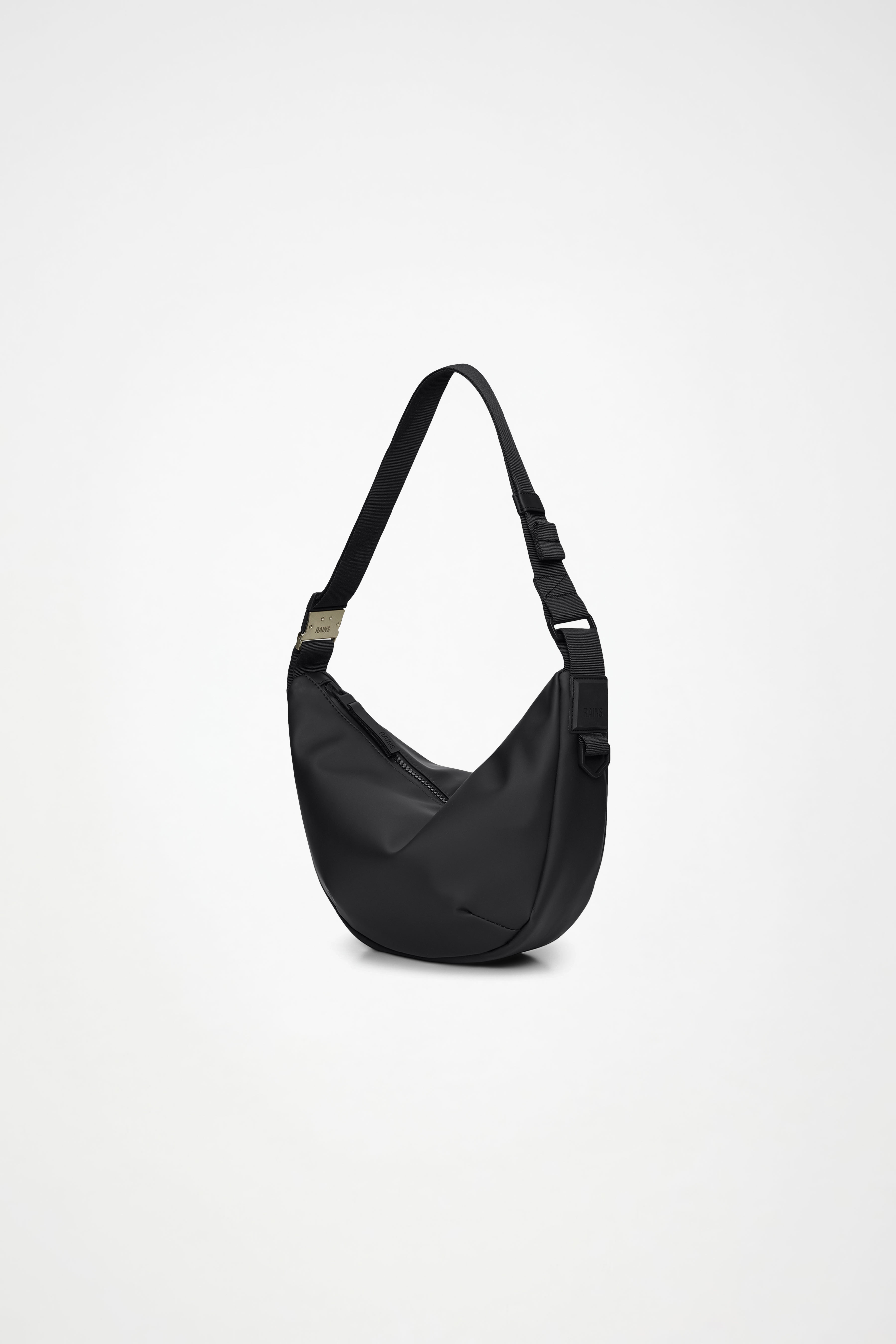 RAINS Valera Shoulder Bag Black 7.70L H22 x D10 x W35 cm Crossbody